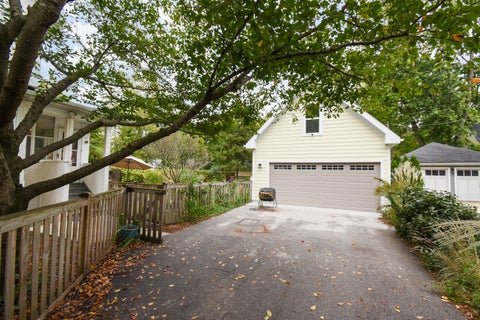 Tiny photo for 810 Belleforte Avenue, Oak Park, IL 60302 (MLS # 12783618)