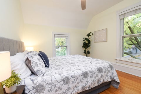 Tiny photo for 810 Belleforte Avenue, Oak Park, IL 60302 (MLS # 12783618)