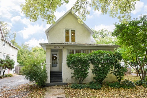Tiny photo for 810 Belleforte Avenue, Oak Park, IL 60302 (MLS # 12783618)