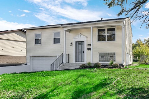 Tiny photo for 520 E Birch Drive, Glenwood, IL 60425 (MLS # 12795342)