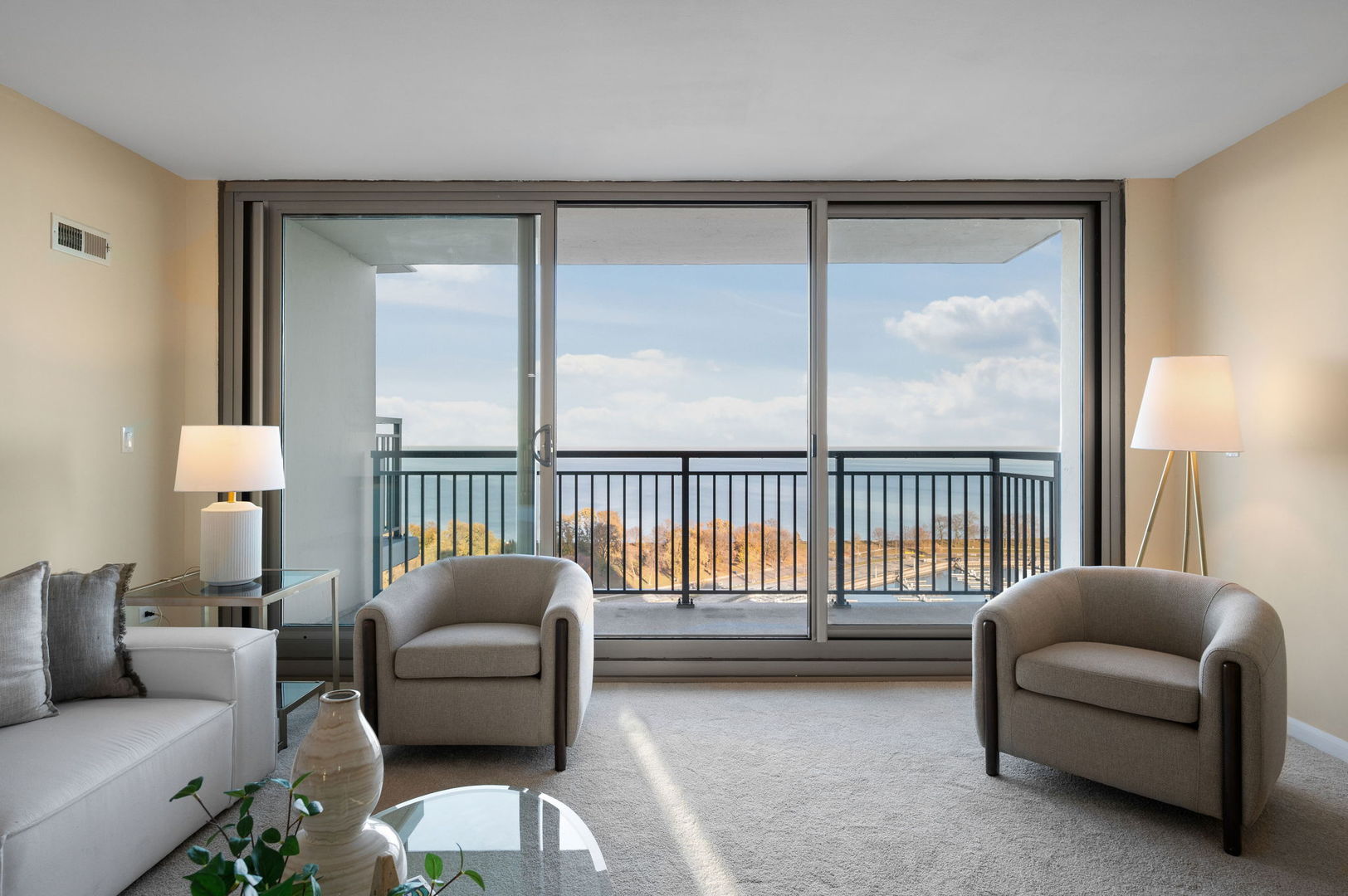 3470 N Lake Shore Drive 23A