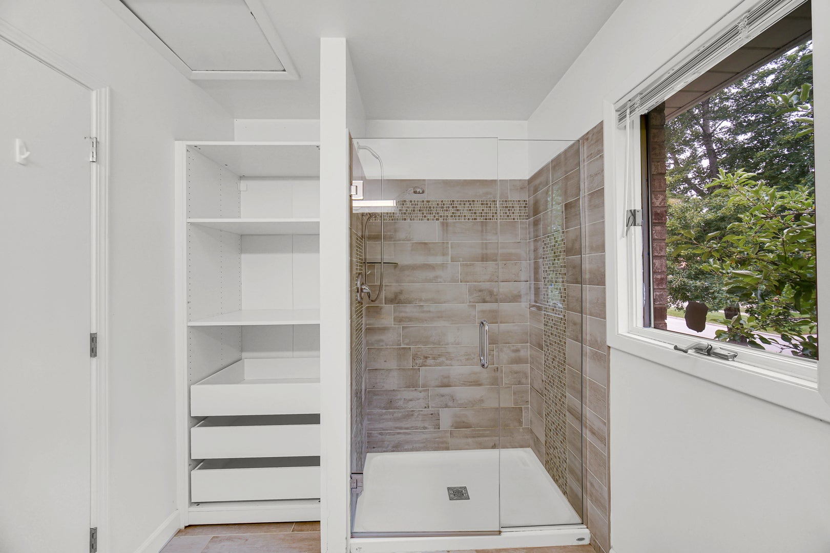 3501 Sarah Street