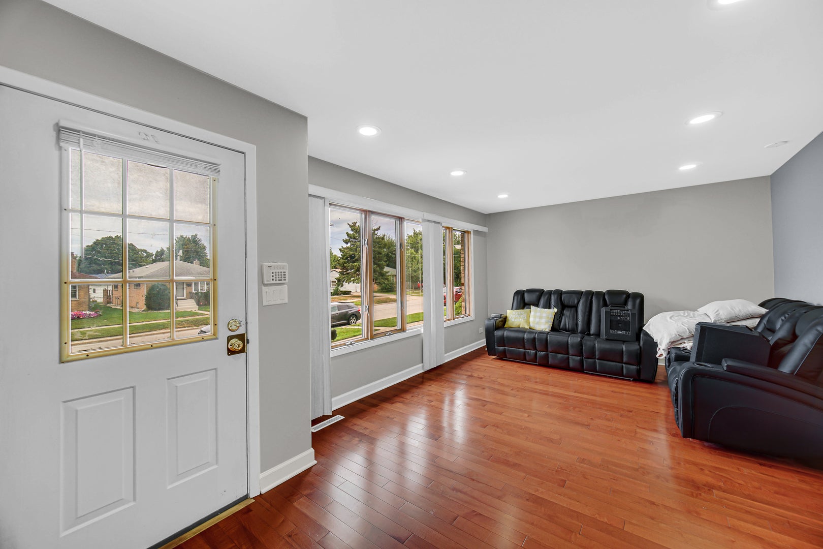 3501 Sarah Street