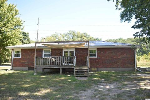 Tiny photo for 5730 Gardner EXPY Expy, Quincy, IL 62305 (MLS # 12459250)
