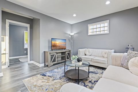 Tiny photo for 749 Manchester Avenue, Westchester, IL 60154 (MLS # 12268427)