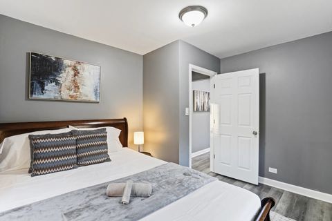 Tiny photo for 749 Manchester Avenue, Westchester, IL 60154 (MLS # 12268427)