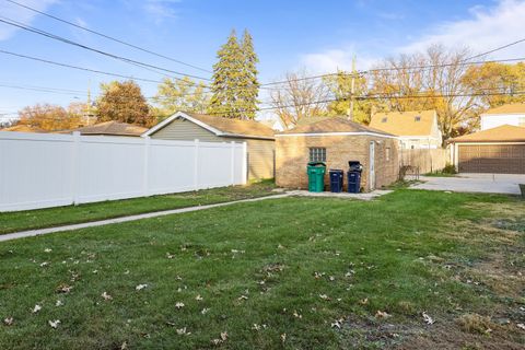 Tiny photo for 749 Manchester Avenue, Westchester, IL 60154 (MLS # 12268427)