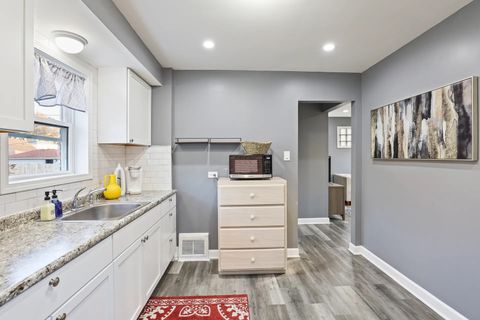 Tiny photo for 749 Manchester Avenue, Westchester, IL 60154 (MLS # 12268427)