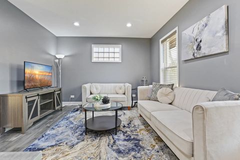 Tiny photo for 749 Manchester Avenue, Westchester, IL 60154 (MLS # 12268427)