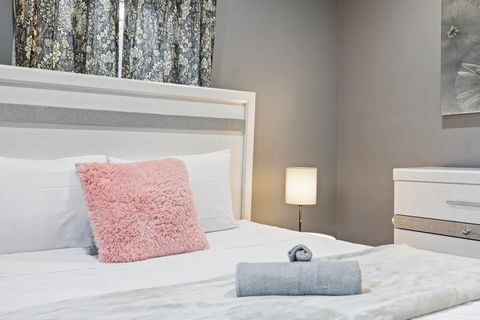 Tiny photo for 749 Manchester Avenue, Westchester, IL 60154 (MLS # 12268427)