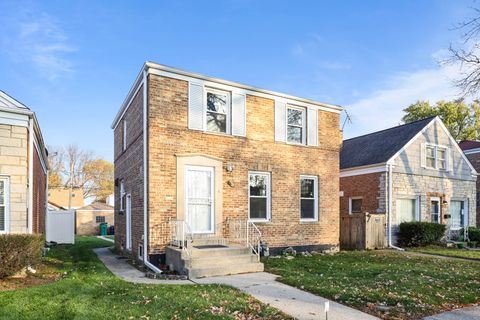 Tiny photo for 749 Manchester Avenue, Westchester, IL 60154 (MLS # 12268427)