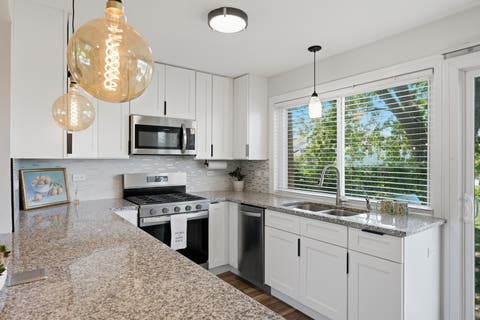 Tiny photo for 1996 Holbrook Lane, Hoffman Estates, IL 60194 (MLS # 12732413)