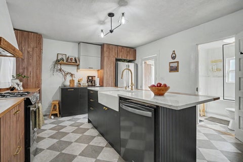 Tiny photo for 1718 W 9th Street, Davenport, IA 52804 (MLS # 12771107)