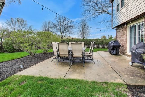 Tiny photo for 2822 N Brighton Place, Arlington Heights, IL 60004 (MLS # 12575500)