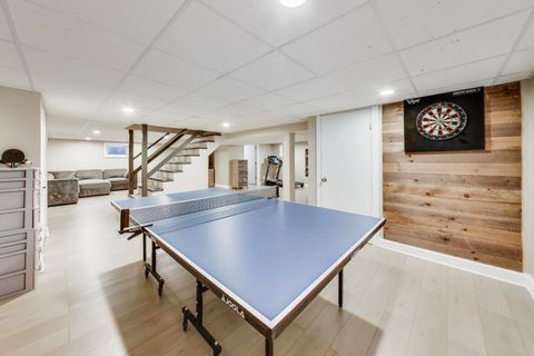 Tiny photo for 2822 N Brighton Place, Arlington Heights, IL 60004 (MLS # 12575500)