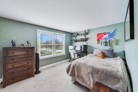 Tiny photo for 2822 N Brighton Place, Arlington Heights, IL 60004 (MLS # 12575500)