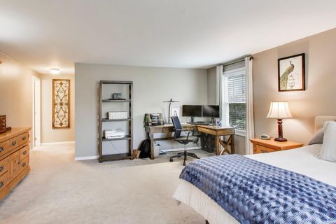 Tiny photo for 2822 N Brighton Place, Arlington Heights, IL 60004 (MLS # 12575500)