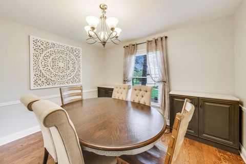 Tiny photo for 2822 N Brighton Place, Arlington Heights, IL 60004 (MLS # 12575500)