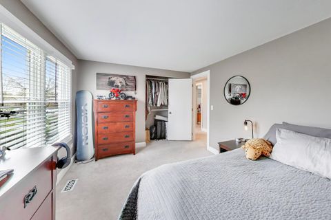 Tiny photo for 2822 N Brighton Place, Arlington Heights, IL 60004 (MLS # 12575500)