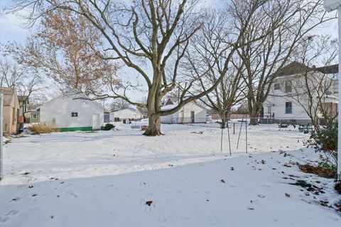 Tiny photo for 524 N State Street, Gibson City, IL 60936 (MLS # 12526385)