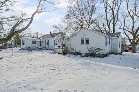 Tiny photo for 524 N State Street, Gibson City, IL 60936 (MLS # 12526385)