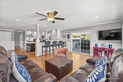 Tiny photo for 3 Holiday Drive, Lake Holiday, IL 60552 (MLS # 12502102)