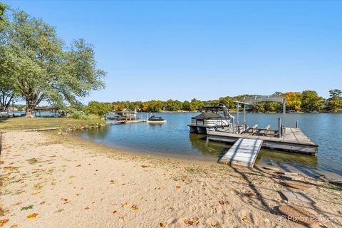 Tiny photo for 3 Holiday Drive, Lake Holiday, IL 60552 (MLS # 12502102)