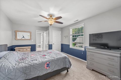 Tiny photo for 3 Holiday Drive, Lake Holiday, IL 60552 (MLS # 12502102)