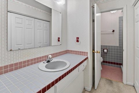 Tiny photo for 5200 CARRIAGEWAY Drive #317, Rolling Meadows, IL 60008 (MLS # 12681806)