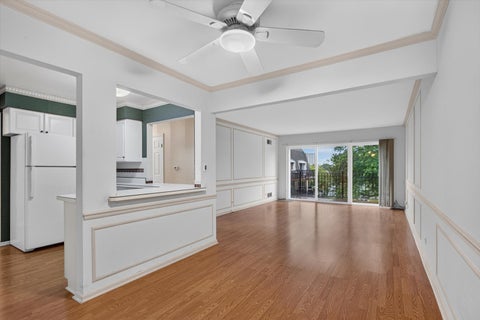Tiny photo for 5200 CARRIAGEWAY Drive #317, Rolling Meadows, IL 60008 (MLS # 12681806)