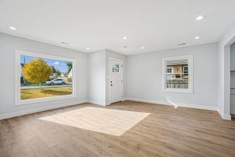 Tiny photo for 130 PARKVIEW Drive, Northlake, IL 60164 (MLS # 12513110)