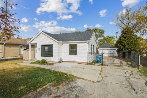 Tiny photo for 130 PARKVIEW Drive, Northlake, IL 60164 (MLS # 12513110)