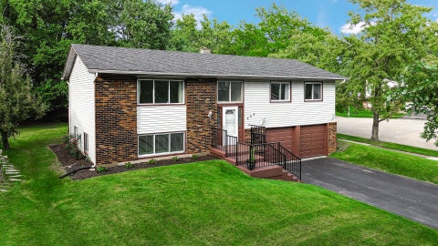 Tiny photo for 404 ASSEMBLY Drive, Bolingbrook, IL 60440 (MLS # 12779093)