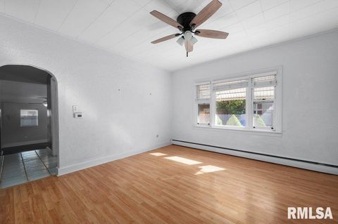 Tiny photo for 216 N Boss Street, Kewanee, IL 61443 (MLS # QC4268640)