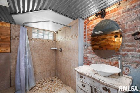 Tiny photo for 216 N Boss Street, Kewanee, IL 61443 (MLS # QC4268640)