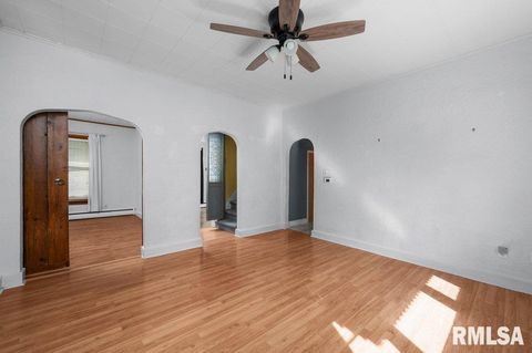 Tiny photo for 216 N Boss Street, Kewanee, IL 61443 (MLS # QC4268640)