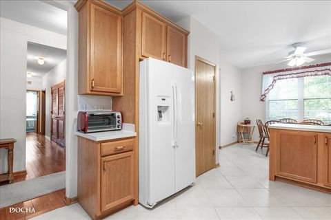 Tiny photo for 623 Queen Drive, Oswego, IL 60543 (MLS # 12464540)