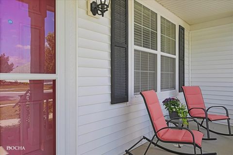 Tiny photo for 623 Queen Drive, Oswego, IL 60543 (MLS # 12464540)