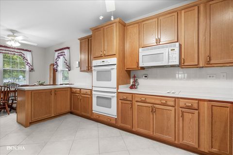 Tiny photo for 623 Queen Drive, Oswego, IL 60543 (MLS # 12464540)