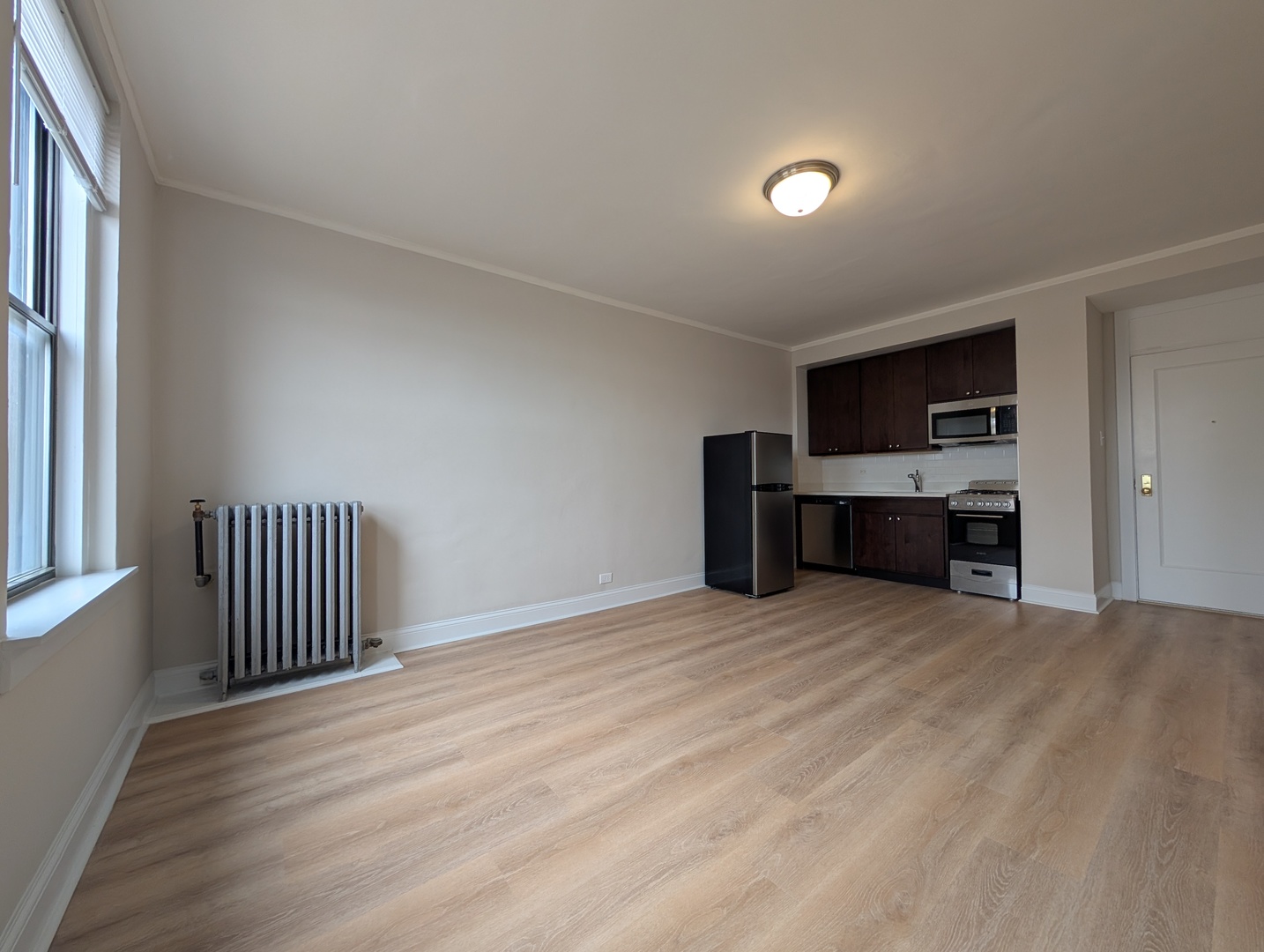 3335 W Diversey Avenue 309