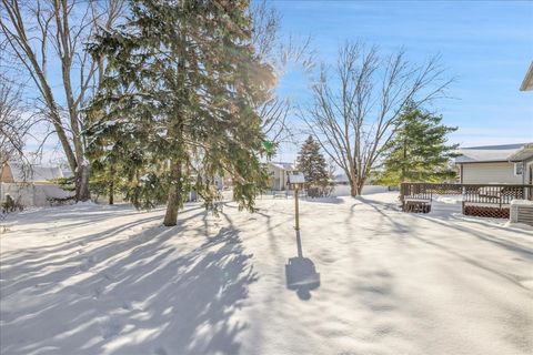 Tiny photo for 650 N View Street, Hinckley, IL 60520 (MLS # 12528755)