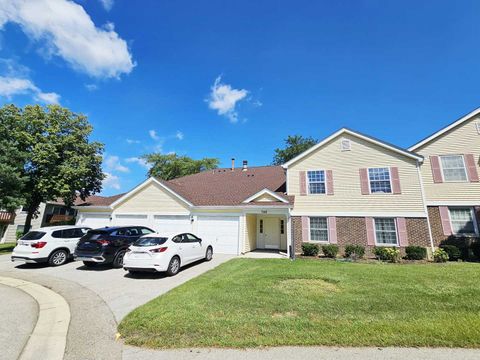 Photo of 748 Sterling Court #A1, Bartlett, IL 60103 (MLS # 12453542)