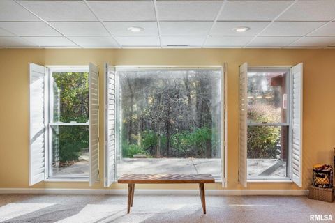 Tiny photo for 402 Majestic Oak Drive, Murphysboro, IL 62966 (MLS # QC4269333)