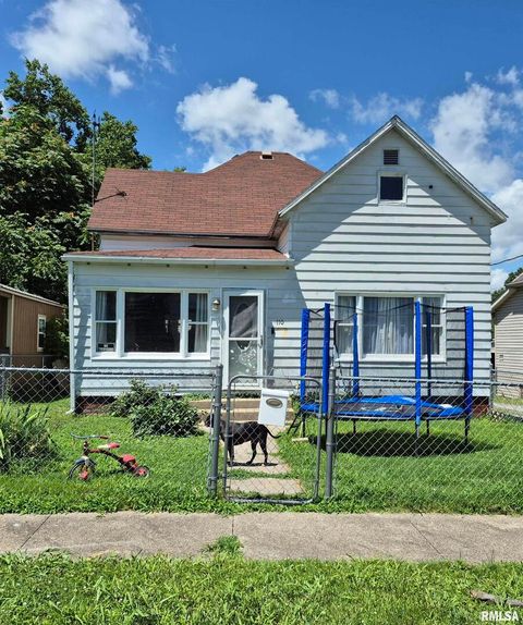 Tiny photo for 110 W PARK Street, Harrisburg, IL 62946 (MLS # EB458459)