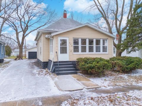 Tiny photo for 726 W South Street, Pontiac, IL 61764 (MLS # 12547960)