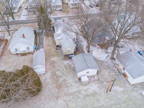 Tiny photo for 726 W South Street, Pontiac, IL 61764 (MLS # 12547960)