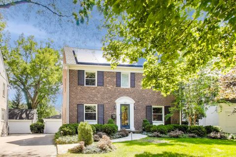 2025 Bennett Avenue Evanston IL 60201