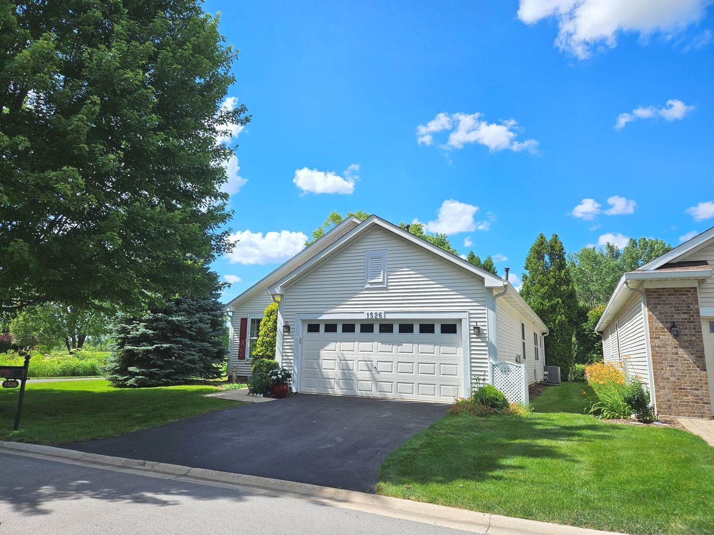1526 Benzie Circle