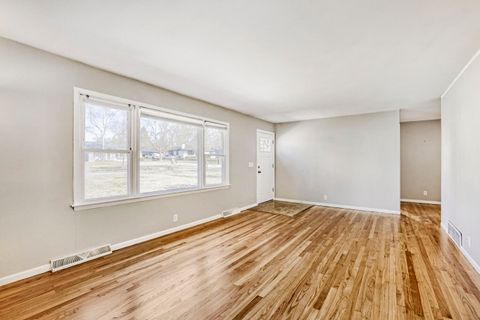 Tiny photo for 3 Sunset Lane, Algonquin, IL 60102 (MLS # 12598536)