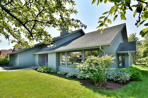 A home in Burr Ridge